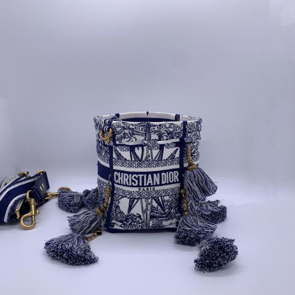 Dior D-Bubble Christmas Limited Octagram Star Tassel Bucket Bag