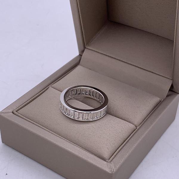 De Beers emerald-cut diamond platinum ring, total carat weight 3.69ct