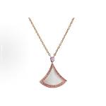 Bvlgari Divas' Dream collection new large-sized white mother-of-pearl inlaid with pink diamonds Valentine's Day limited edition necklace