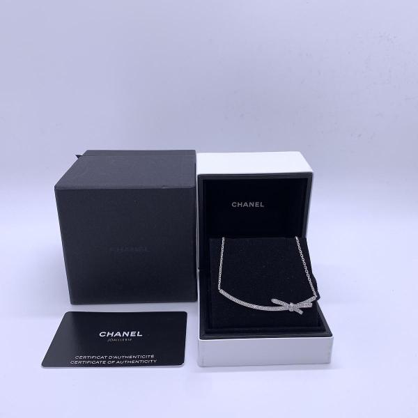Chanel Ruban Collection 18K White Gold Diamond Bow Necklace