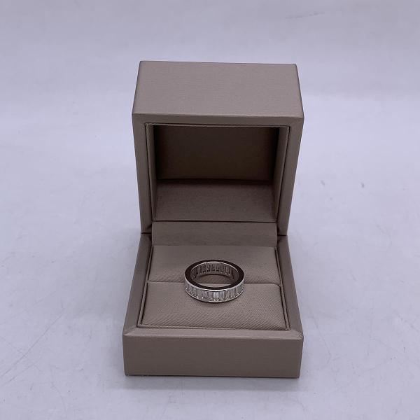 De Beers emerald-cut diamond platinum ring, total carat weight 3.69ct