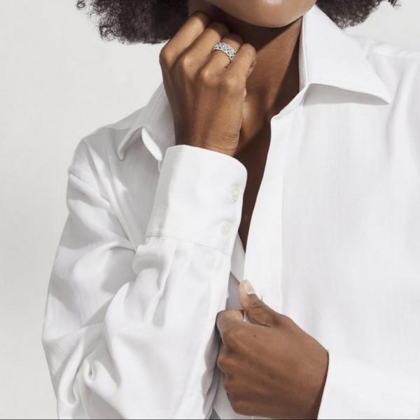 De Beers Enchanted Lotus 18K white gold ring with full diamond and mother-of-pearl inlay