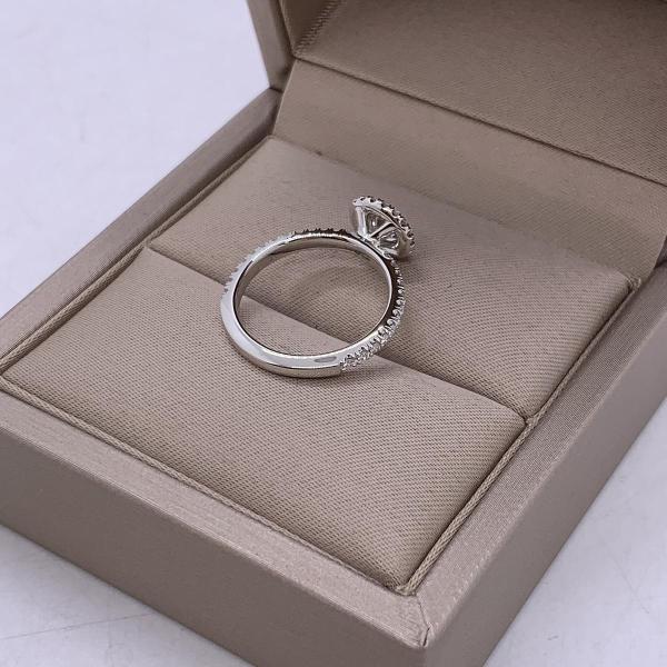 De Beers Pear-shaped Luxuriously Set 0.5ct Diamond Ring