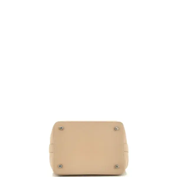 Hermes Toolbox Bag Swift 20 Windbreaker with silver and gray buttons