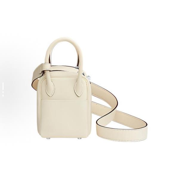 Hermès Mini Lindy Bag - Cream White Swift Interior with Amber Yellow Silver Clasp Shoulder Bag